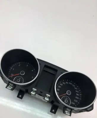 Volkswagen Golf VI Speedometer (instrument cluster) 5K0920872A