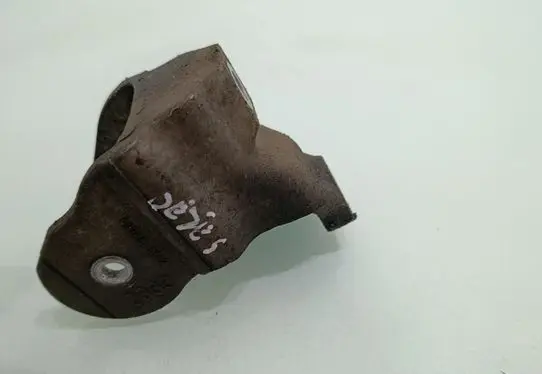 Mitsubishi Outlander Gearbox mounting bracket 