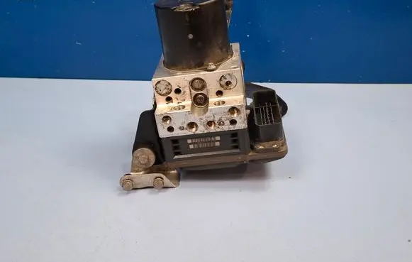 BMW 5 E60 E61 ABS Pump 34516783360 34516774679 0130108126