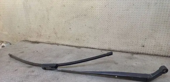 Toyota Verso Windshield/front glass wiper blade 3451979