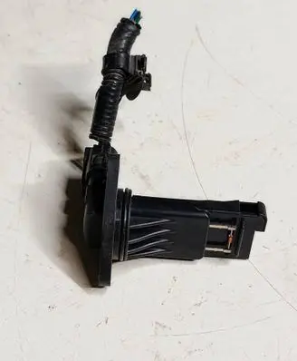 Mazda 6 Mass air flow meter E5T62271T3 E5T62271 PE01