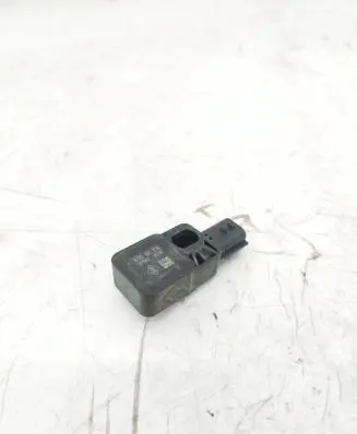 Renault Twingo II Airbag deployment crash/impact sensor 8200385078 121207 5925A3