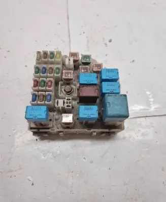 Toyota RAV 4 (XA20) Fuse module 2436