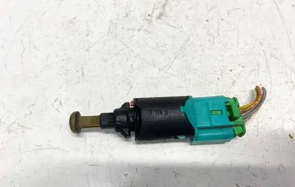 Brake pedal sensor switch