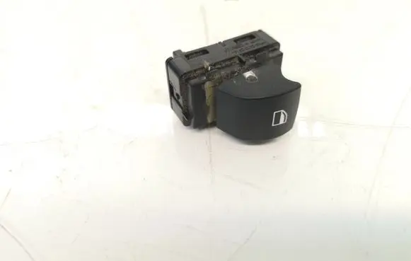 BMW 5 E60 E61 Electric window control switch 9113771