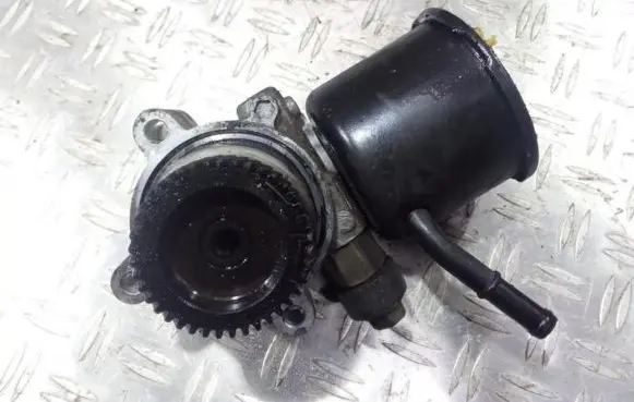 Mazda 626 Power steering pump gj2b3265xa 0x182063