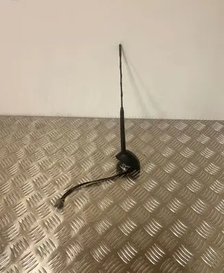 Suzuki Ignis Radio antenna 