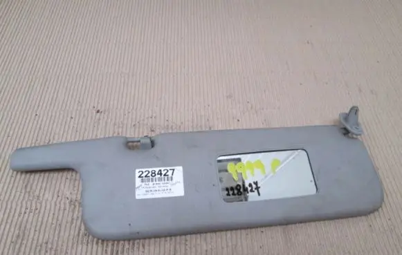 Mitsubishi Carisma Sun visor