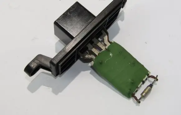 Ford Focus Heater blower fan relay 