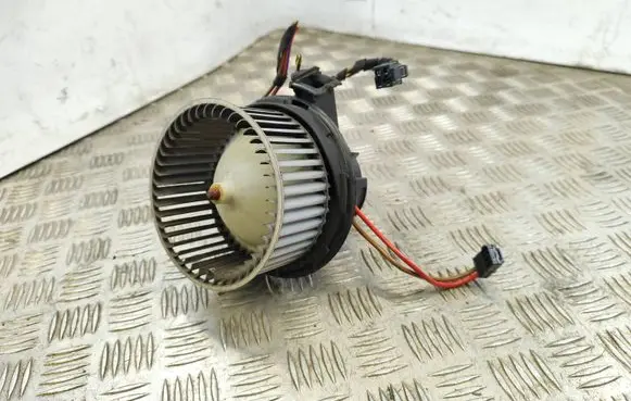 Mercedes-Benz C W204 Heater fan/blower V7771001 W204UL4
