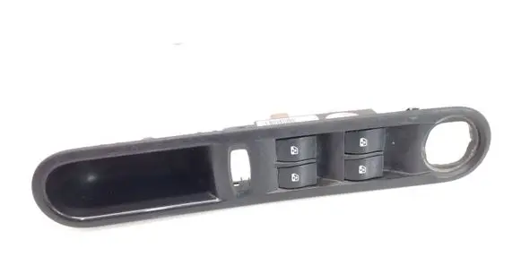 Renault Espace - Grand espace IV Electric window control switch 8200328425