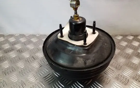 Honda FR-V Brake booster