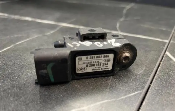 Renault Megane II Air pressure sensor 8200168253