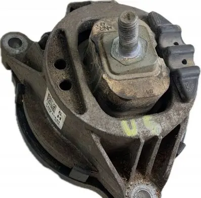 BMW 4 F32 F33 Engine mount bracket 6859414