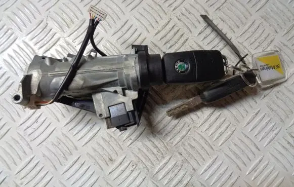 Skoda Yeti (5L) Ignition lock 1K0905851C