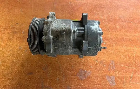 Citroen C8 Air conditioning (A/C) compressor (pump) 9646416780