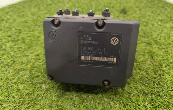 Volkswagen Golf IV ABS Pump 1J0907379G HLR8K25091 10094903403