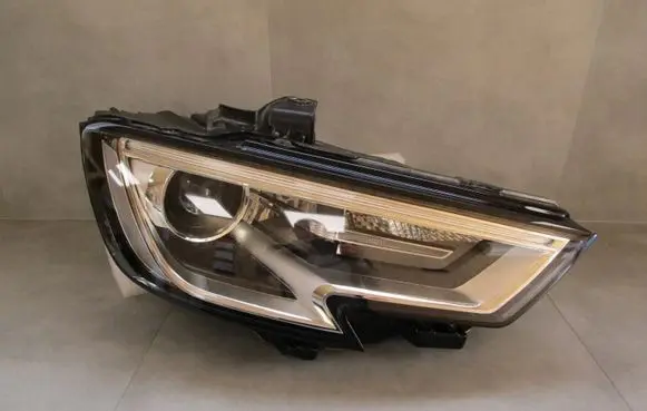 Audi A3 S3 8V Headlight/headlamp 8V0941006H