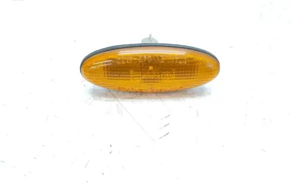Mazda 626 Front fender indicator light 0464120