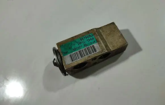 Air conditioning (A/C) expansion valve