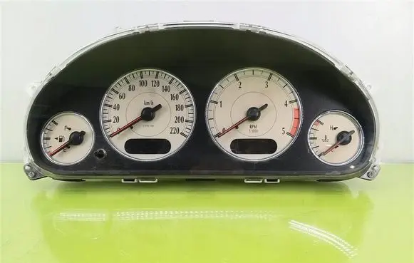Chrysler Voyager Speedometer (instrument cluster) R826AF
