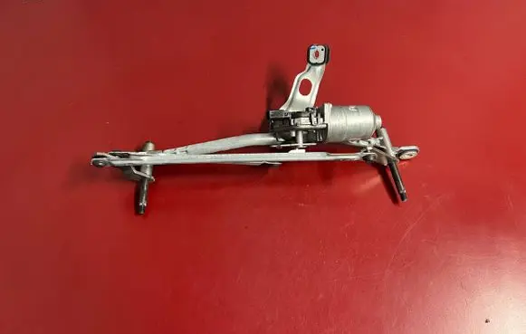 BMW X1 F48 F49 Front wiper linkage 7350657