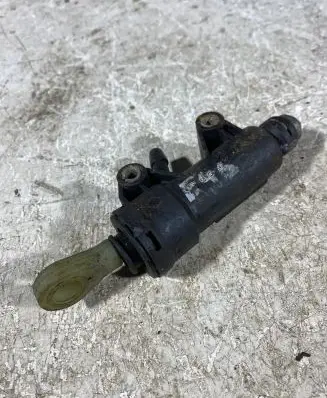 BMW 3 E46 Clutch master cylinder 21526758822