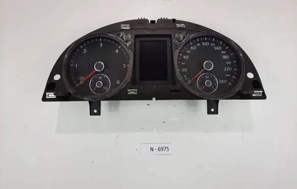 Speedometer (instrument cluster)