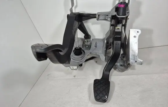Audi A4 S4 B8 8K Clutch pedal 8K1721316A 8K1721140A 8K1721117