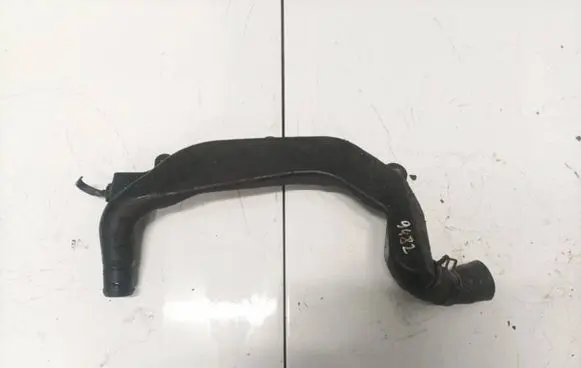 Subaru Legacy Engine coolant pipe/hose