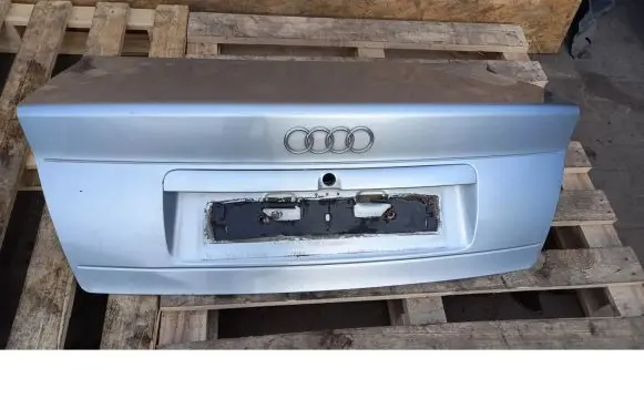 Audi A4 S4 B5 8D Tailgate/trunk/boot lid