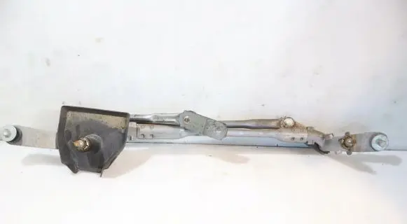 Suzuki Celerio Front wiper linkage 