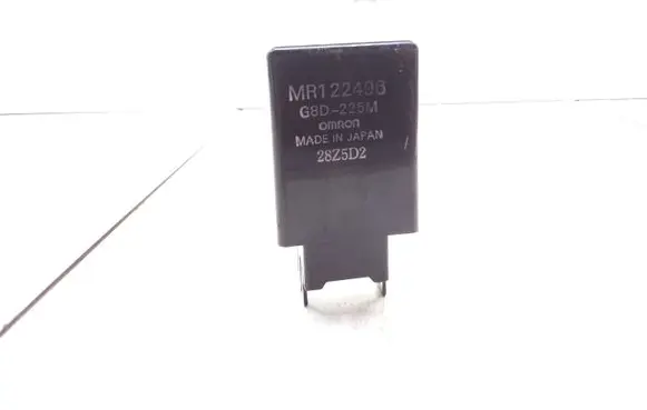 Mitsubishi Colt Other relay MR122496 G8D225M