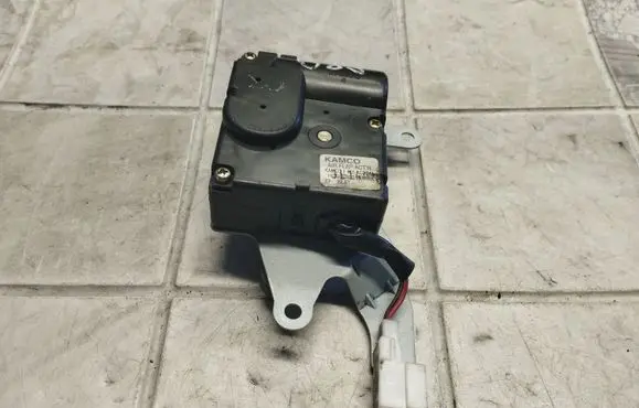 Hyundai Trajet Air flap motor/actuator F00S4C2041