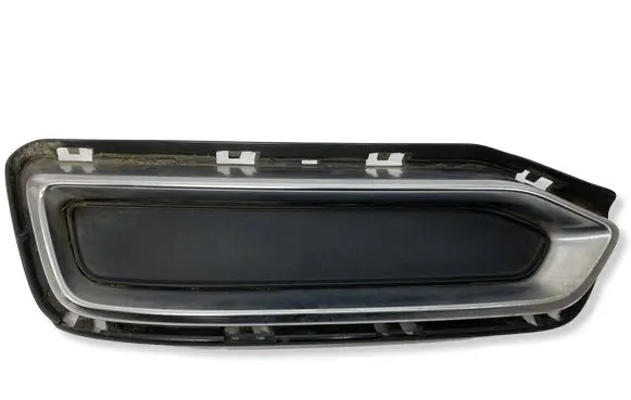 Audi A6 S6 C8 4K Rear bumper trim bar molding 4K0807320A P0B21985