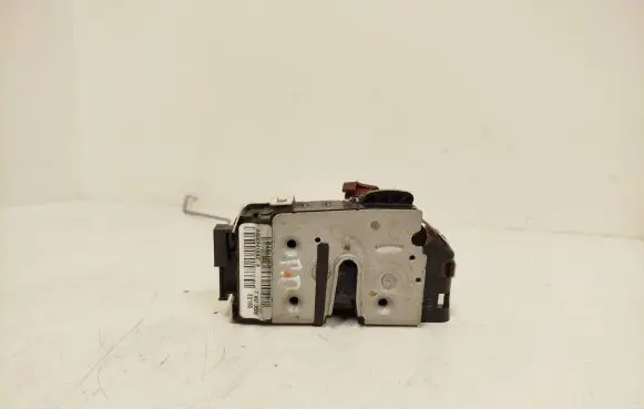Dodge Caliber Front door lock