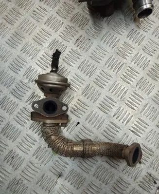 Volkswagen PASSAT B5 EGR valve line/pipe/hose 