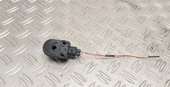 Toyota Prius (NHW20) Horn signal 8974748020