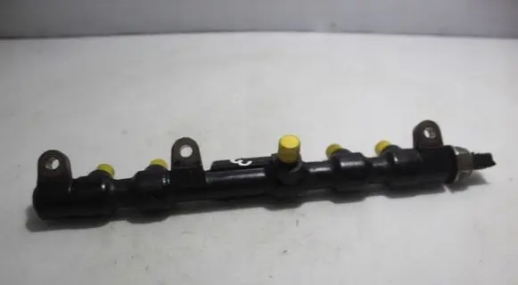 Ford Mondeo Mk III Fuel main line pipe R9144Z130AA