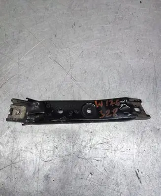 Mercedes-Benz A W176 Fender mounting bracket A1766280114