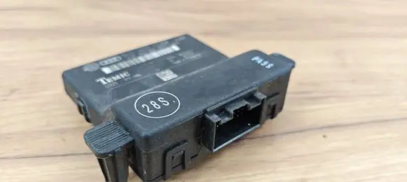 Skoda Octavia Mk2 (1Z) Gateway control module 1K0907951
