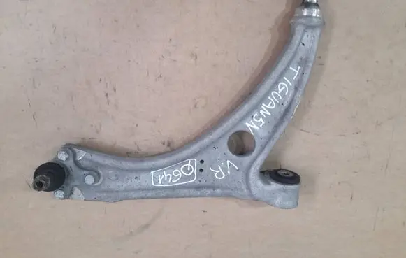 Volkswagen Tiguan Front control arm 1234q641