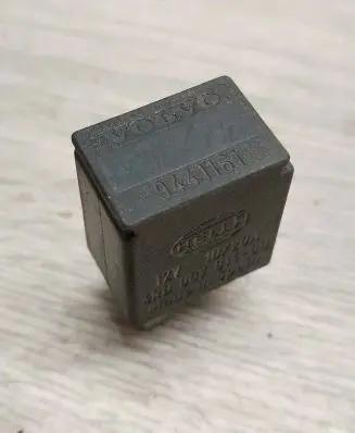 Volvo S70 V70 V70 XC Other relay 9441161