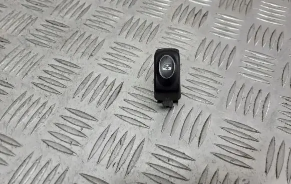 Nissan Kubistar Electric window control switch