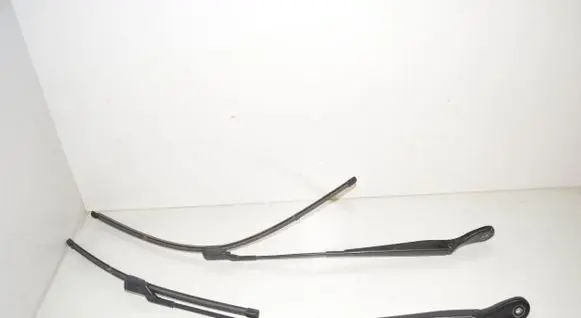 BMW 2 F45 Headlight wiper blade set 7335962 7335963 61617335962