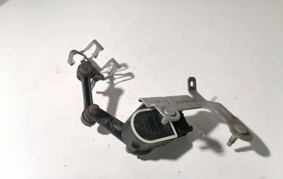 Mercedes-Benz GLC X253 C253 Headlight level adjustment motor A0009053704