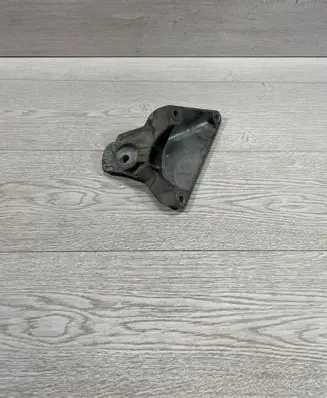 BMW 5 E60 E61 Engine mounting bracket 6769153 EN1706AC