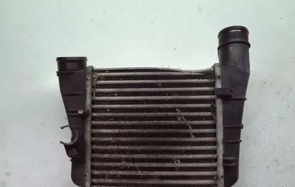 Audi A4 S4 B7 8E 8H Intercooler radiator 8E0145805AA