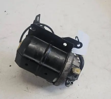 Audi A6 S6 C5 4B Fuel filter bracket/mount holder 1863006270