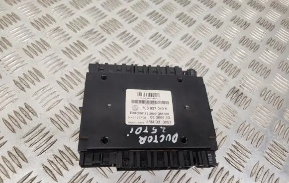 Volkswagen Touareg I Comfort/convenience module 7L6937049K